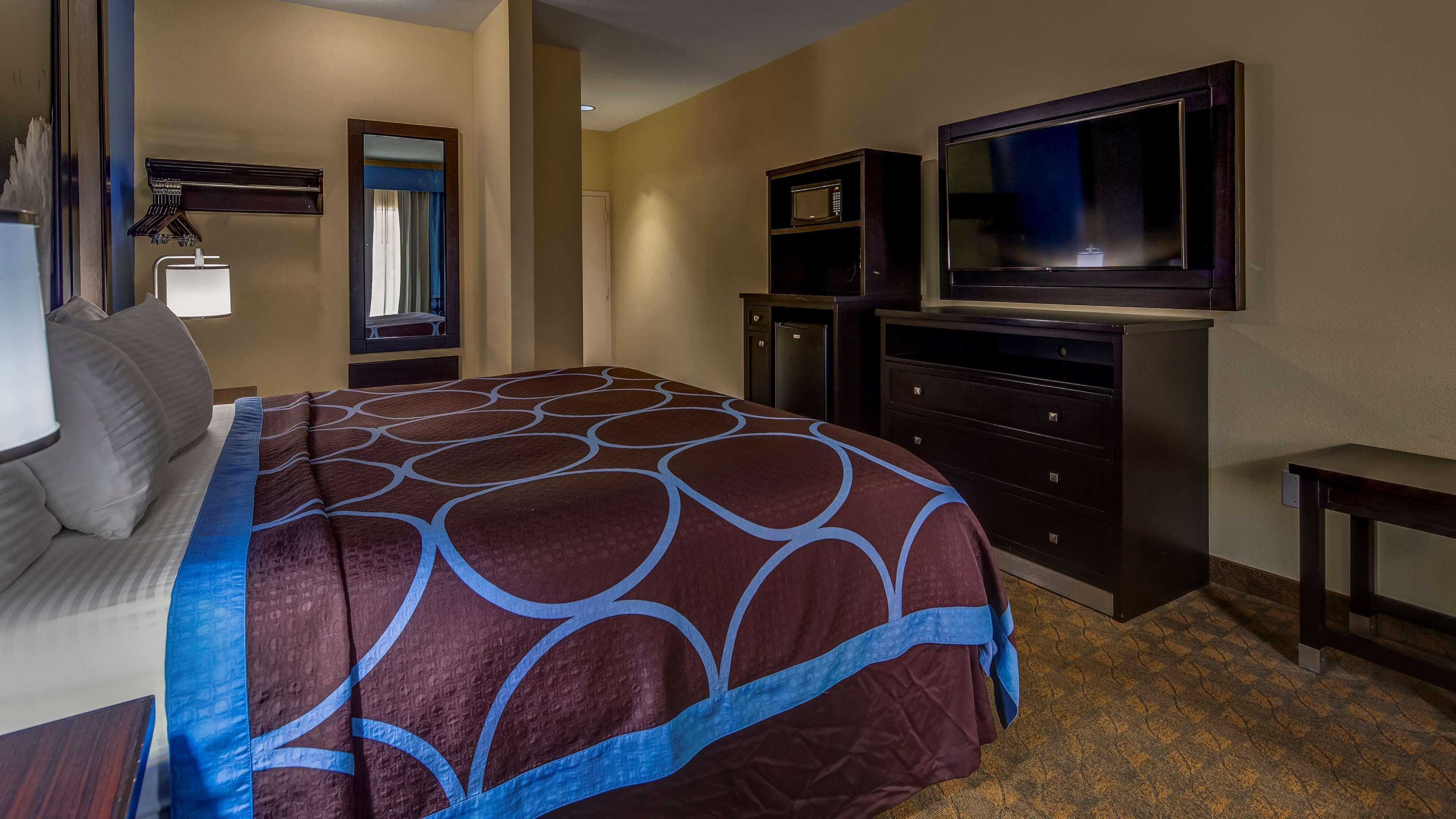 Surestay Plus Hotel By Best Western Alvin Dış mekan fotoğraf