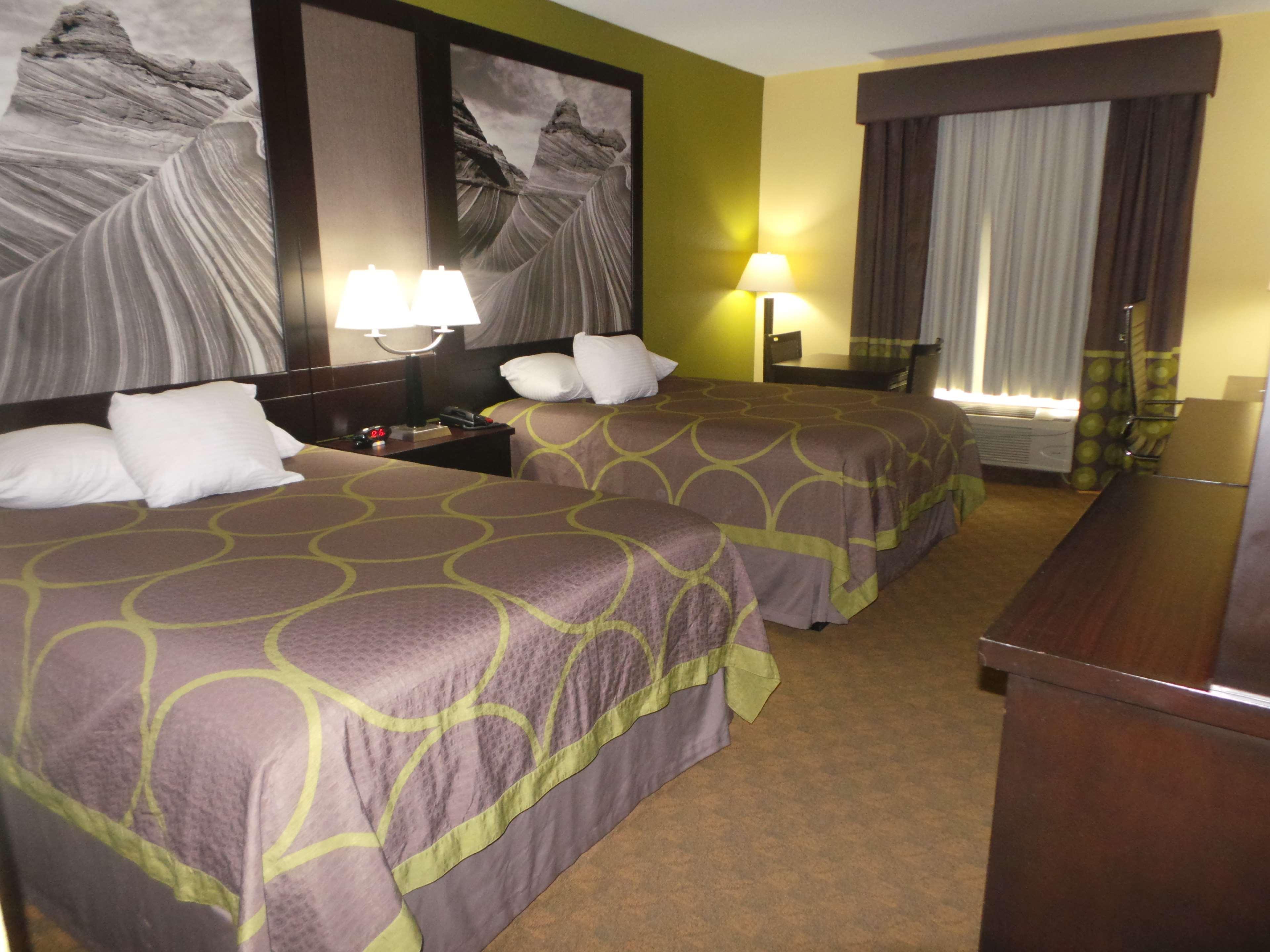 Surestay Plus Hotel By Best Western Alvin Dış mekan fotoğraf