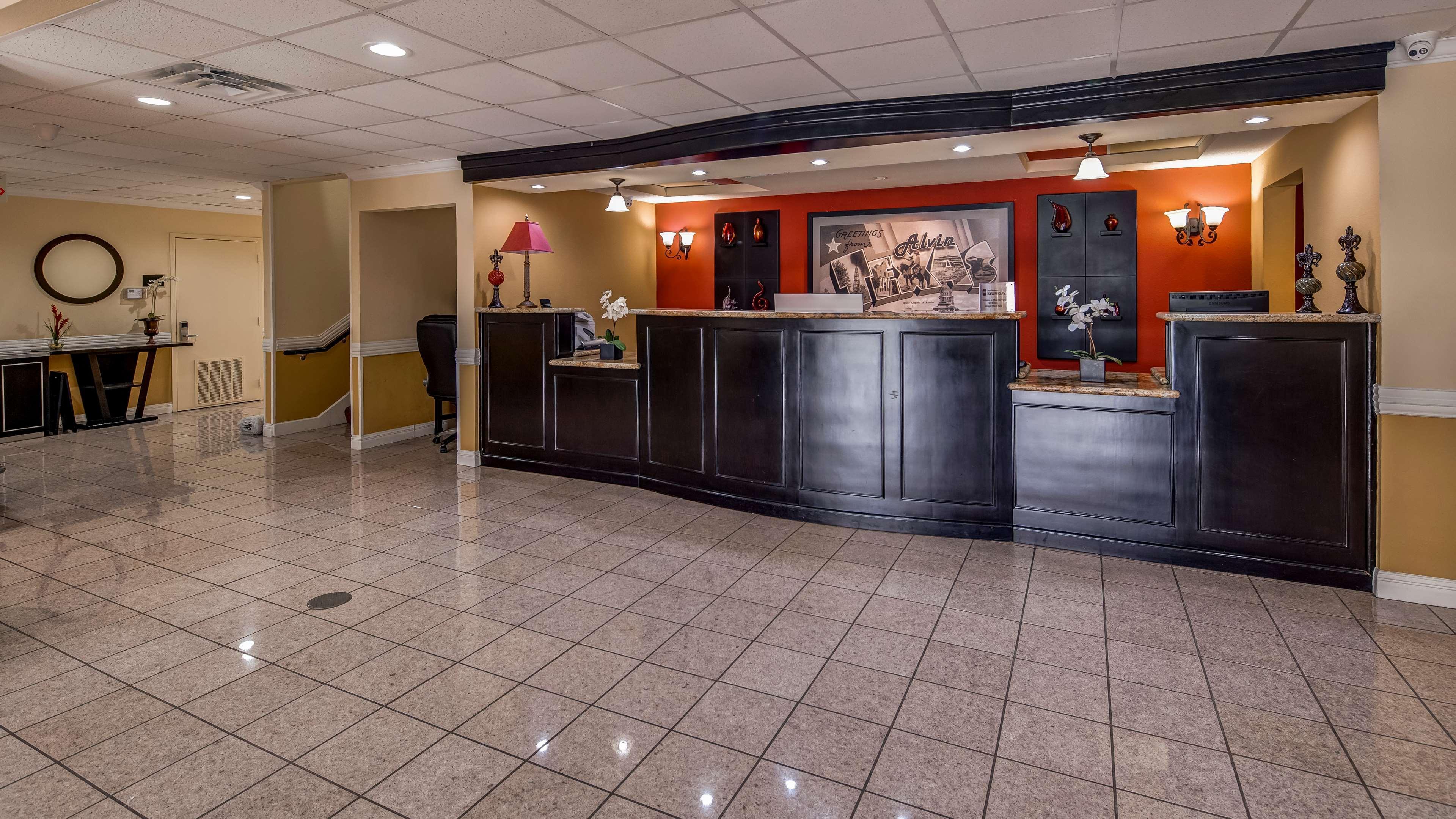 Surestay Plus Hotel By Best Western Alvin Dış mekan fotoğraf