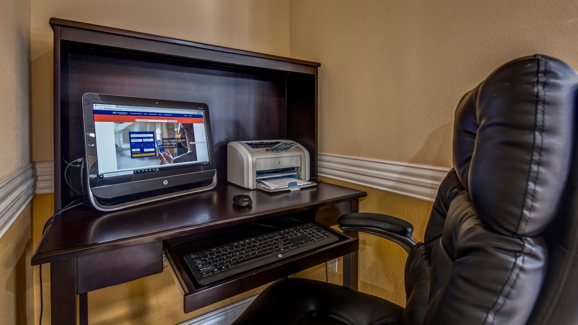 Surestay Plus Hotel By Best Western Alvin Dış mekan fotoğraf